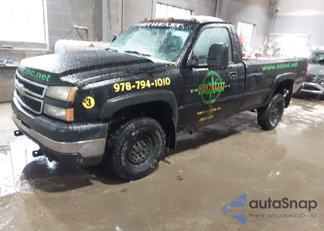2007 Chevrolet Silverado 2500Hd Classic Work Truck z USA, uszkodzony, nr VIN 1GCHK24U77E182959